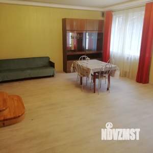 Коттедж 300м², 3-этажный, участок 8 сот.