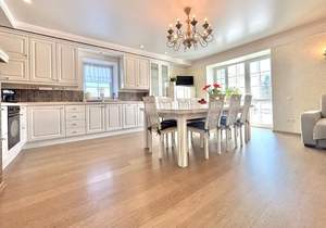 Дом 388м², 3-этажный, участок 32 сот.