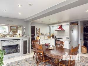 Дом 280м², 3-этажный, участок 12 сот.