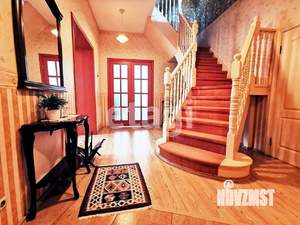 Дом 355м², 4-этажный, участок 7 сот.