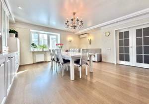 Дом 388м², 3-этажный, участок 32 сот.