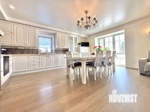 Дом 388м², 3-этажный, участок 32 сот.