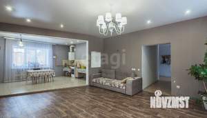 Дом 295м², 3-этажный, участок 17 сот.