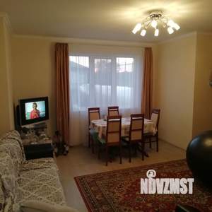 Коттедж 190м², 2-этажный, на длительный срок, 