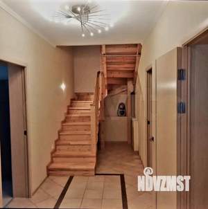 Дом 247м&sup2;, 2-этажный, участок 8 сот.  