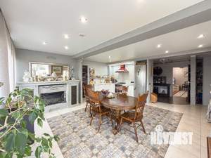 Дом 280м&sup2;, 3-этажный, участок 12 сот.  