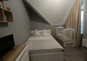 Дом 80м&sup2;, 2-этажный, участок 7 сот.  