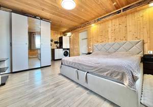 Дом 80м&sup2;, 2-этажный, участок 6 сот.  