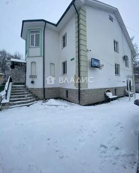 Дом 266м&sup2;, 3-этажный, участок 9 сот.  