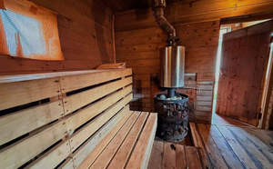 Дом 16м&sup2;, 2-этажный, участок 8 сот.  