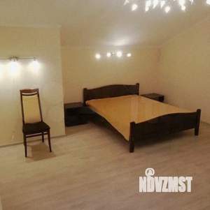 Дом 247м&sup2;, 2-этажный, участок 8 сот.  