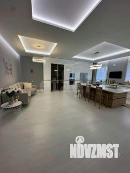 Дом 800м², 4-этажный, участок 11 сот.  