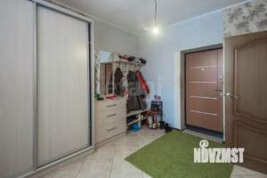 Дом 295м&sup2;, 3-этажный, участок 17 сот.  