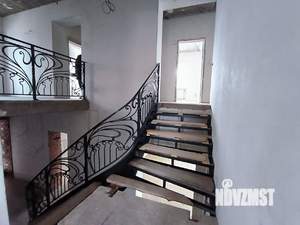 Дом 462м², 3-этажный, участок 15 сот.  