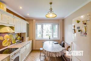 Дом 280м², 2-этажный, участок 8 сот.  