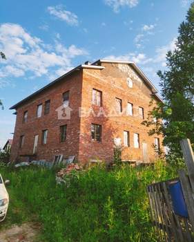 Дом 530м², 3-этажный, участок 10 сот.  