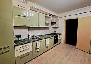 Дом 247м&sup2;, 2-этажный, участок 8 сот.  