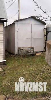 Дом 20м&sup2;, 2-этажный, участок 6 сот.  