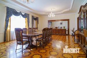Дом 770м², 3-этажный, участок 16 сот.  