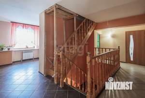 Дом 295м&sup2;, 3-этажный, участок 17 сот.  