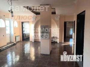 Дом 300м&sup2;, 3-этажный, участок 6 сот.  