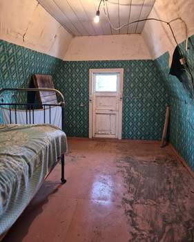 Дом 30м&sup2;, 2-этажный, участок 4 сот.  