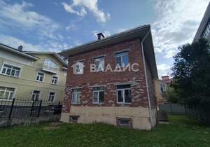 Дом 406м², 2-этажный, участок 9 сот.  