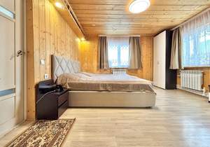 Дом 80м&sup2;, 2-этажный, участок 6 сот.  