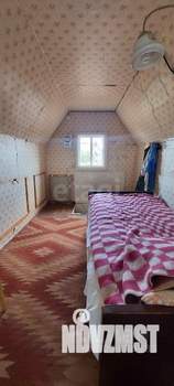 Дом 20м&sup2;, 2-этажный, участок 6 сот.  