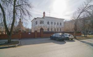 Дом 767м&sup2;, 3-этажный, участок 16 сот.  