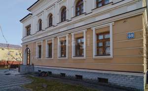 Дом 767м&sup2;, 3-этажный, участок 16 сот.  