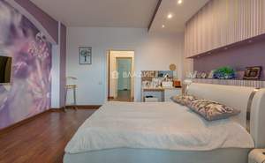 Дом 656м&sup2;, 2-этажный, участок 12 сот.  