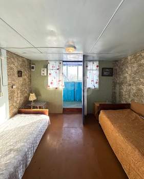 Дом 40м&sup2;, 2-этажный, участок 9 сот.  