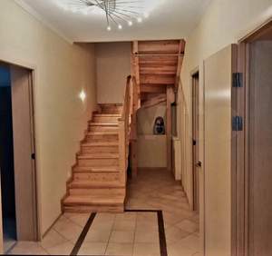 Дом 247м&sup2;, 2-этажный, участок 8 сот.  