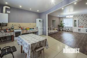 Дом 295м&sup2;, 3-этажный, участок 17 сот.  