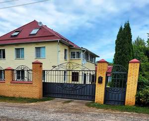 Дом 170м&sup2;, 2-этажный, участок 11 сот.  