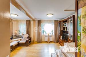 Дом 280м², 2-этажный, участок 8 сот.  