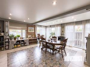 Дом 280м&sup2;, 3-этажный, участок 12 сот.  