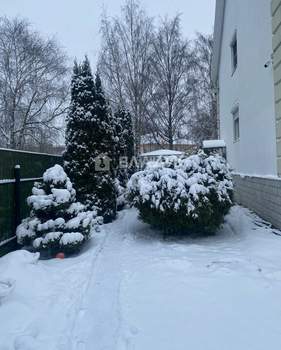 Дом 266м&sup2;, 3-этажный, участок 9 сот.  