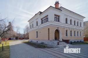 Дом 770м², 3-этажный, участок 16 сот.  