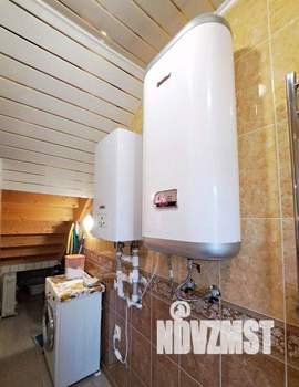 Дом 300м&sup2;, 3-этажный, участок 8 сот.  