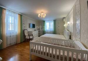 Дом 280м&sup2;, 2-этажный, участок 9 сот.  