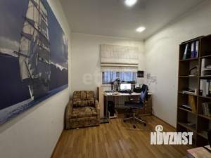 Дом 200м&sup2;, 2-этажный, участок 12 сот.  