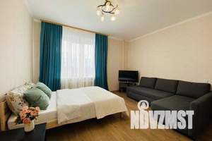 1-к квартира, посуточно, 40м2, 8/10 этаж
