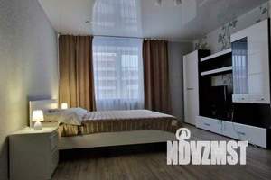 1-к квартира, посуточно, 39м2, 8/12 этаж