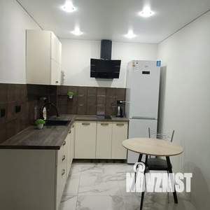 2-к квартира, посуточно, 40м2, 3/5 этаж