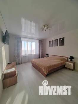 1-к квартира, посуточно, 37м2, 9/10 этаж