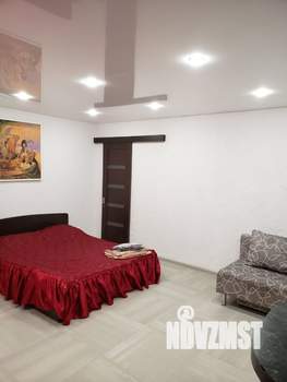 Студия квартира, посуточно, 35м2, 1/5 этаж