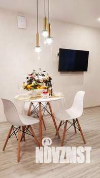 Студия квартира, посуточно, 30м2, 8/10 этаж