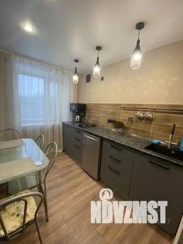 1-к квартира, посуточно, 35м2, 4/9 этаж